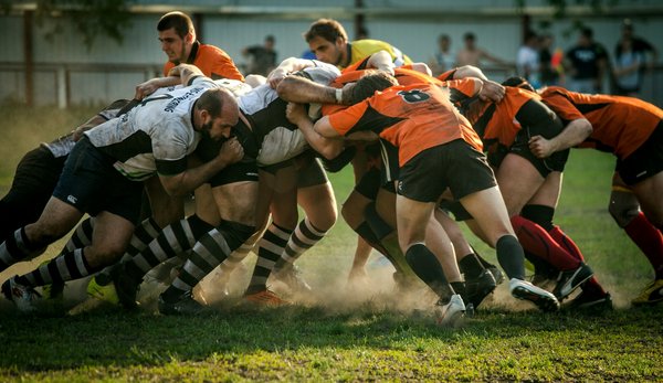 Comment les exercices de stretching dynamique peuvent-ils améliorer la performance des athlètes pratiquant le rugby à XIII?